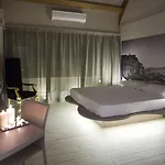 Seven Hotel